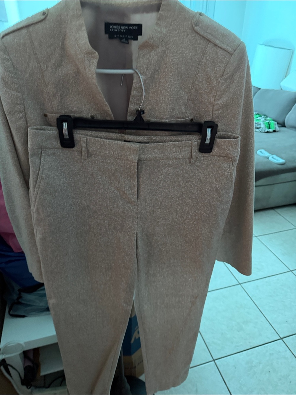 Jones New York Women's Beige Textured Straight-leg pants size 6 & jacket size 8